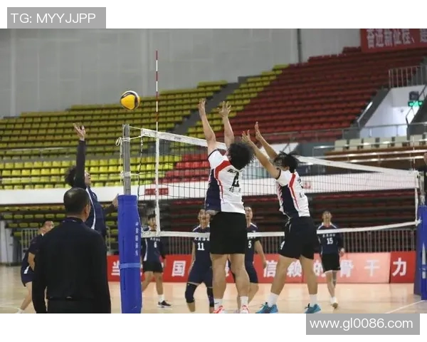 成都排球队创新高排球配合排名再攀新高峰展现团队实力与默契 成都排球队创新高排球配合排名再攀新高峰展现团队实力与默契