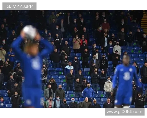 巴萨与皇马对决裁判表现分析及争议判罚回顾