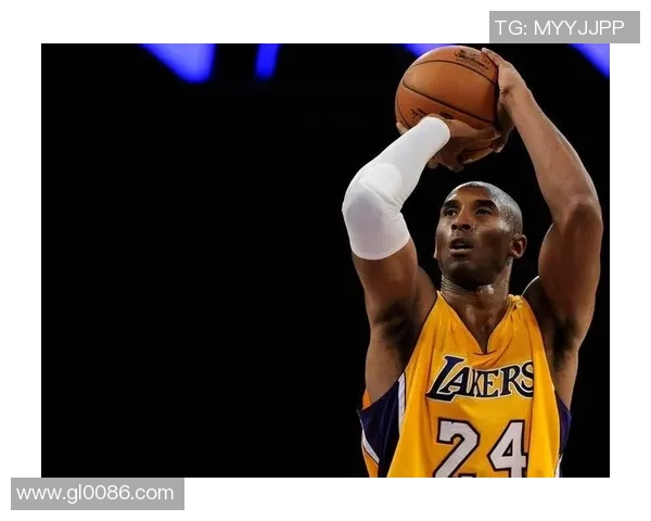 科比布莱恩特传奇生涯回顾与影响力分析：篮球巨星的永恒魅力