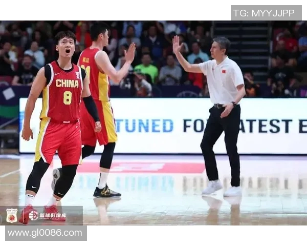 赵睿领衔新一季篮球盛宴展现青春风采与团队精神的完美结合 赵睿领衔新一季篮球盛宴展现青春风采与团队精神的完美结合