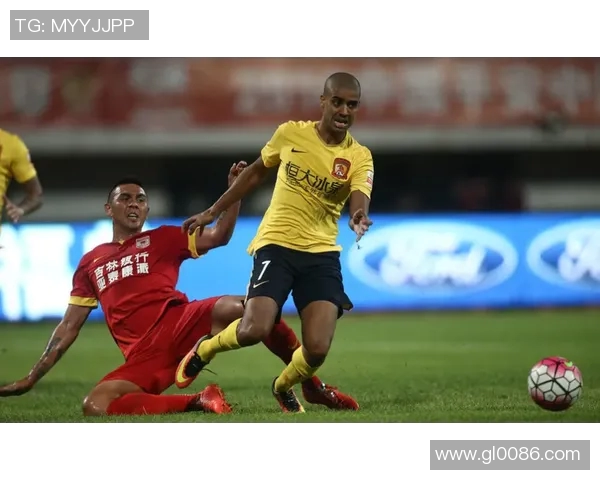 长春亚泰与恒大激战正酣精彩直播全程回顾与分析