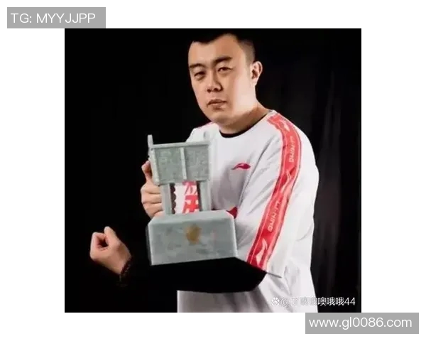 韩德君的篮球生涯回顾与未来展望：从青涩少年到CBA传奇巨星的成长之路